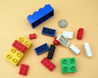 Кирпичики LEGO DUPLO  в сравнении со стандартными кирпичиками. 1958