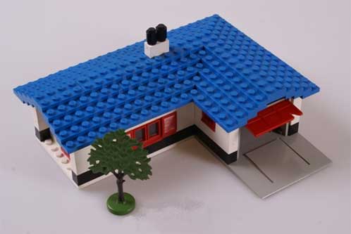 Набор LEGO № 324 «Дом с гаражом». 1958
