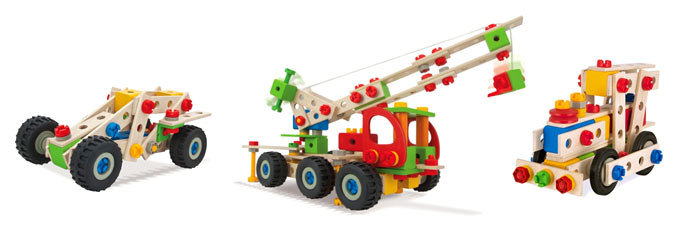 Модели из наборов серии HEROS Constructor